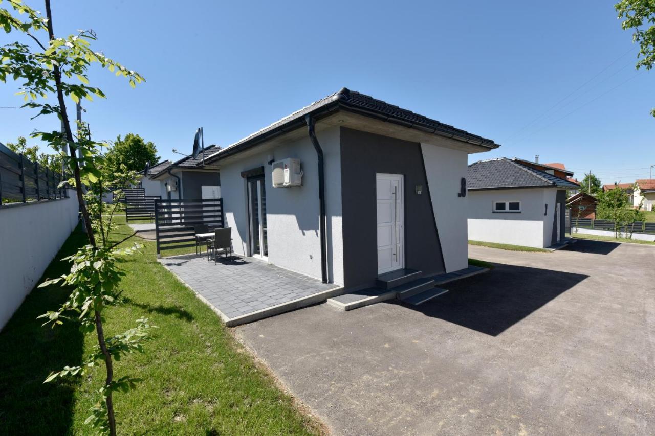 Apartmani I Bungalovi Trojka Banja Luka Exterior foto