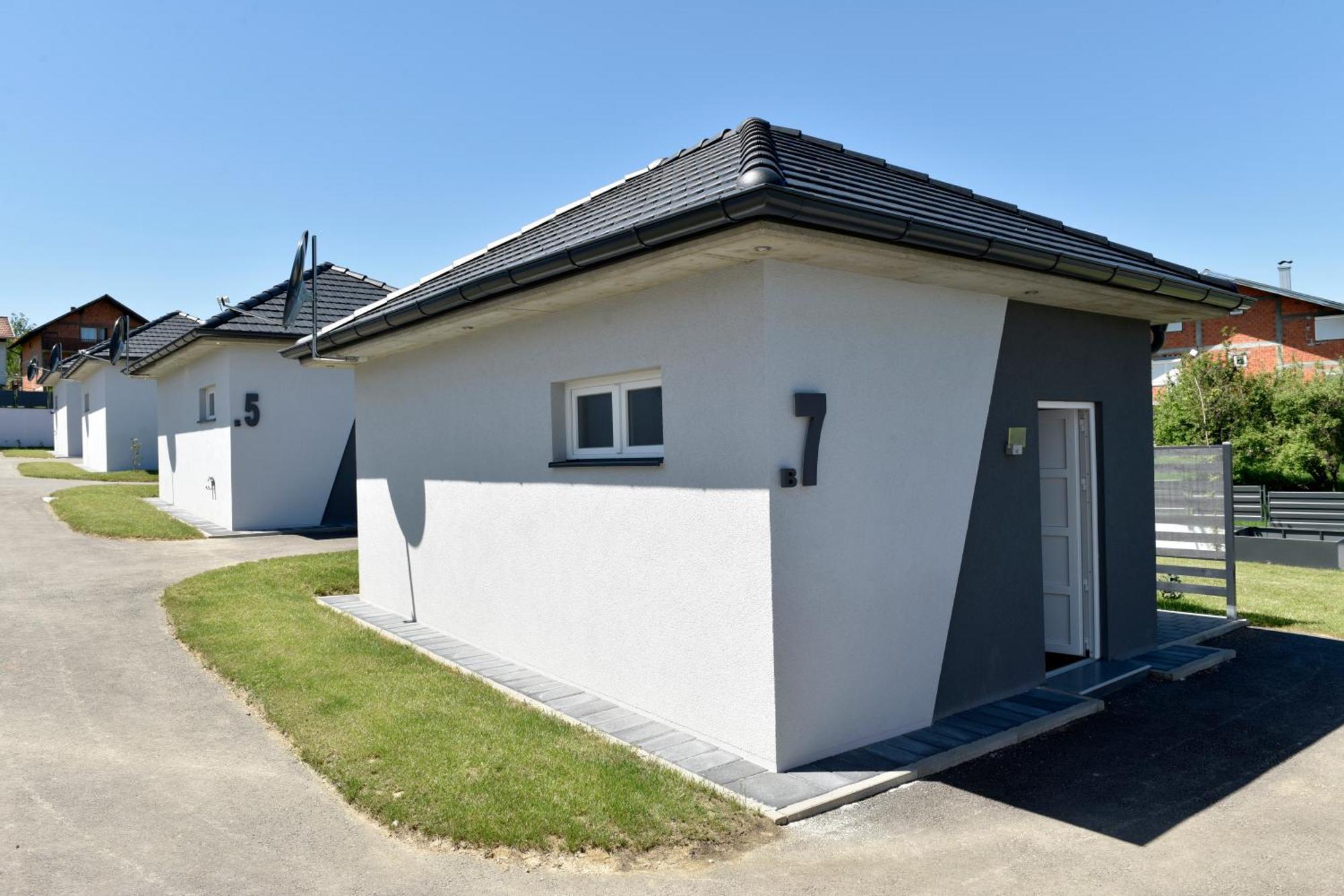 Apartmani I Bungalovi Trojka Banja Luka Habitación foto