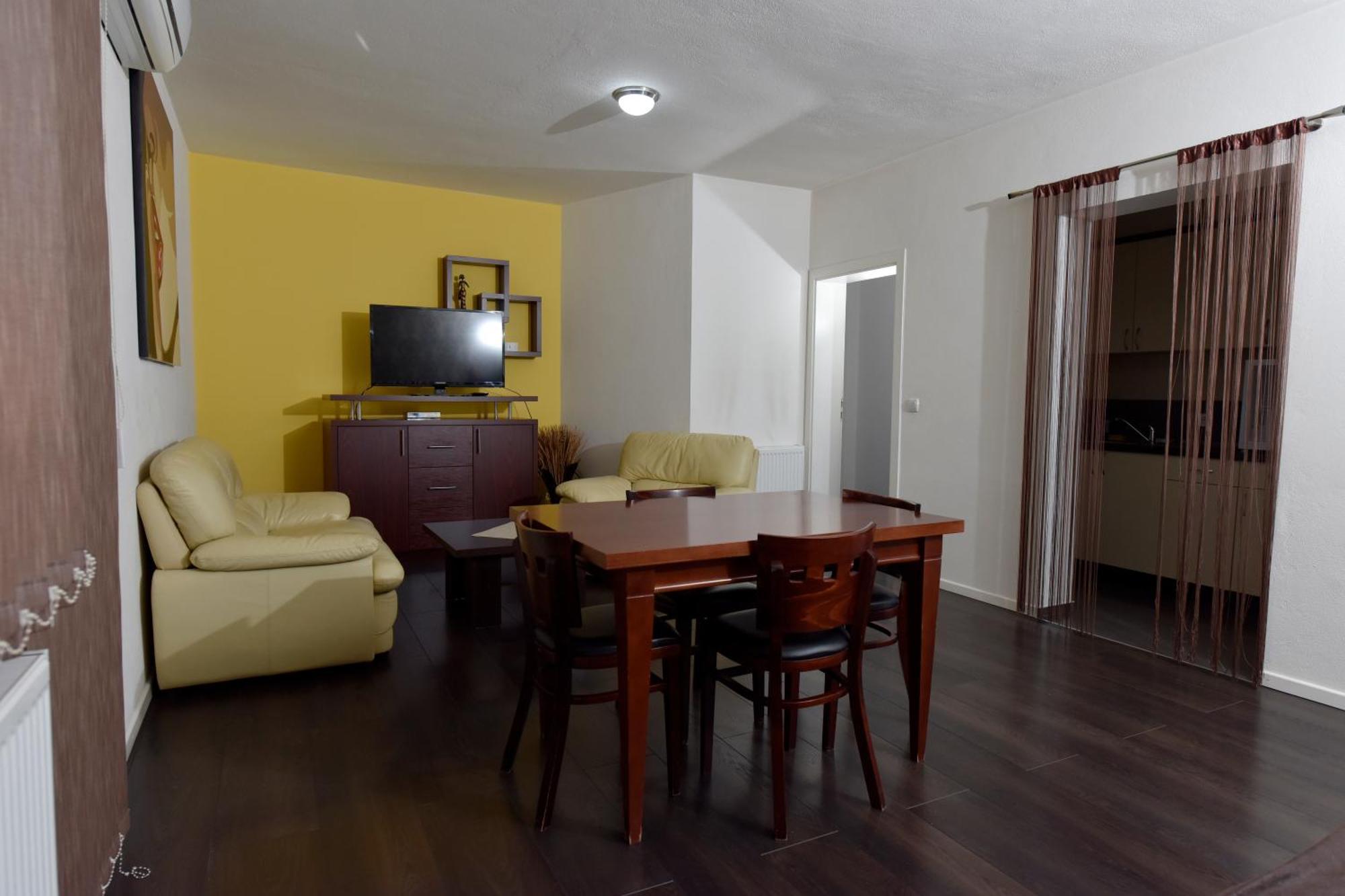Apartmani I Bungalovi Trojka Banja Luka Habitación foto